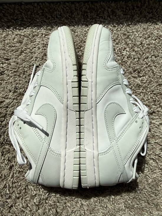 Nike Dunk Low - Picture 7 of 11